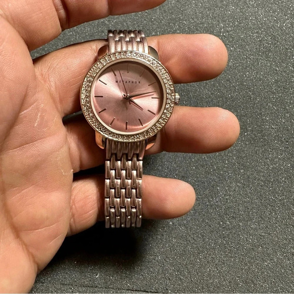 Metaphor Ladies Quarts Watch Pink Tone Jeweled MET07RG Working New Battery - Picture 1 of 9